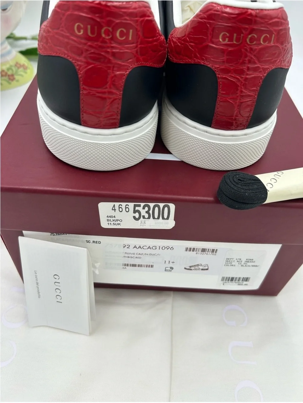 Men’s Gucci, ace leather web striped sneakers size 11.5 fits 12.5 US made Italy